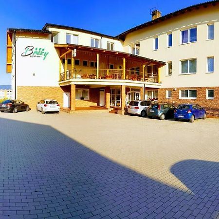 Agrohotel Tri Brezy Hrustin 外观 照片