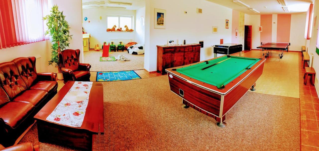 Agrohotel Tri Brezy Hrustin 外观 照片