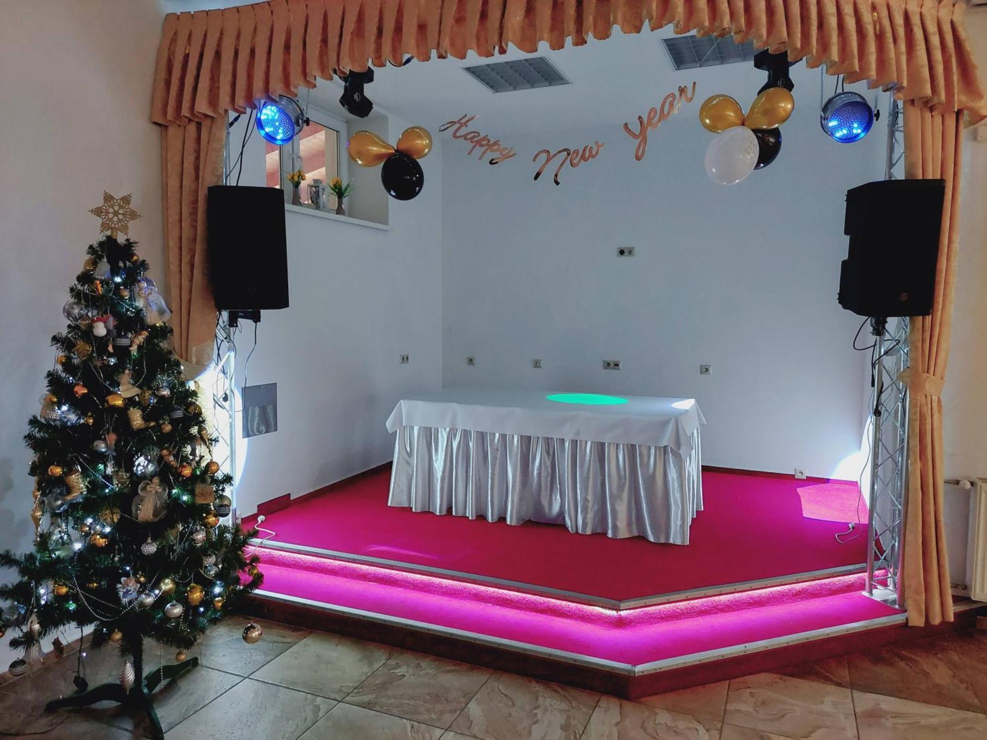 Agrohotel Tri Brezy Hrustin 外观 照片