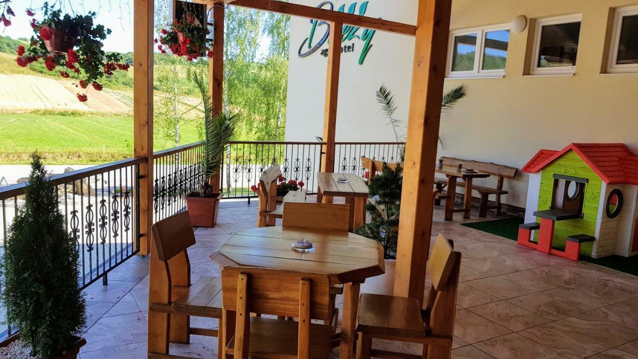 Agrohotel Tri Brezy Hrustin 外观 照片
